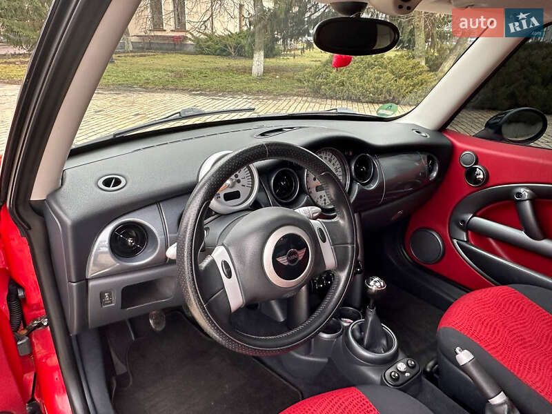 Хэтчбек MINI Cooper 2003 в Белой Церкви