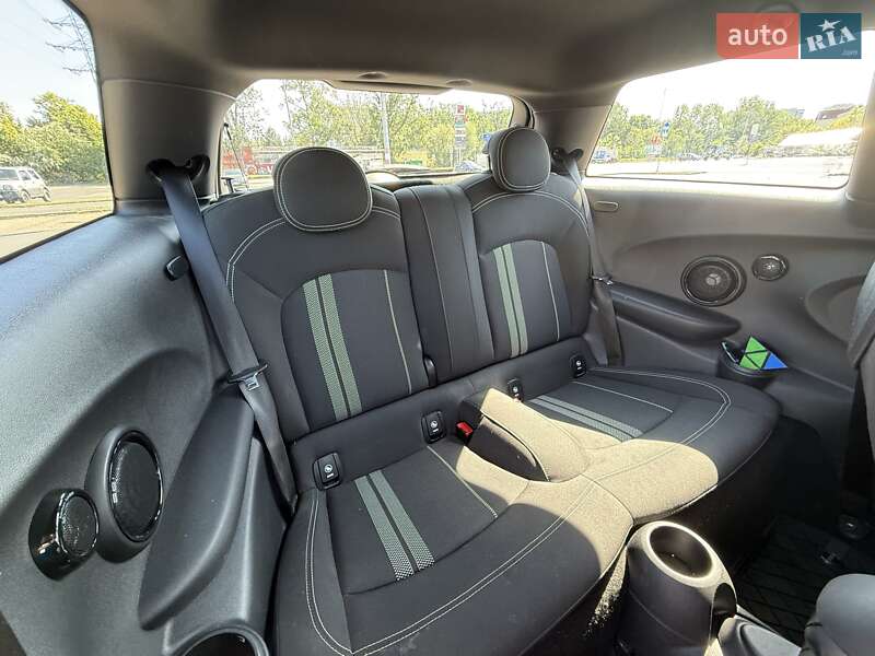 Хэтчбек MINI Cooper 2021 в Киеве