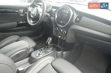 Хэтчбек MINI Cooper 2022 в 