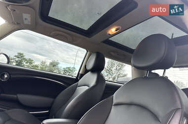 Хэтчбек MINI Cooper 2011 в 