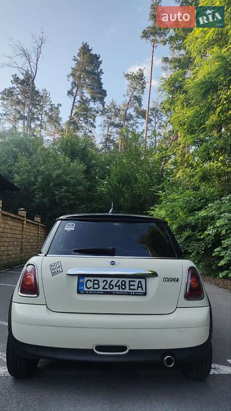 Хэтчбек MINI Cooper 2010 в Киеве