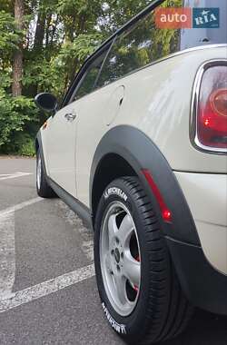 Хэтчбек MINI Cooper 2010 в 