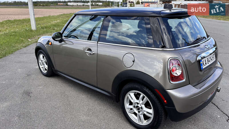 Хэтчбек MINI Cooper 2012 в Киеве