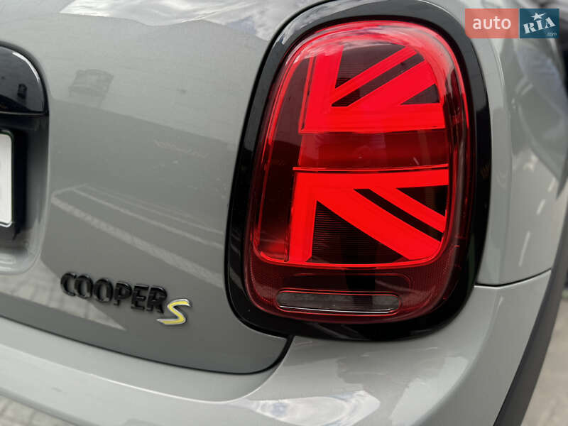 Хэтчбек MINI Cooper 2021 в Киеве