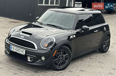 Хэтчбек MINI Cooper 2011 в 