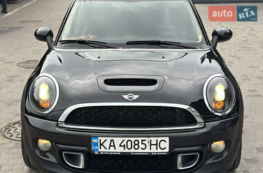 Хэтчбек MINI Cooper 2011 в 