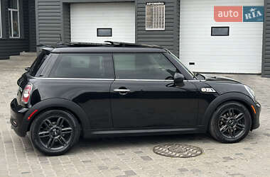 Хэтчбек MINI Cooper 2011 в 