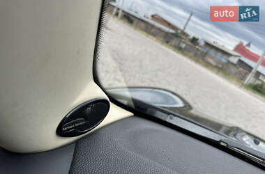 Хэтчбек MINI Cooper 2011 в 