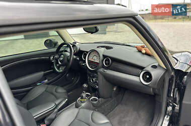 Хэтчбек MINI Cooper 2011 в 
