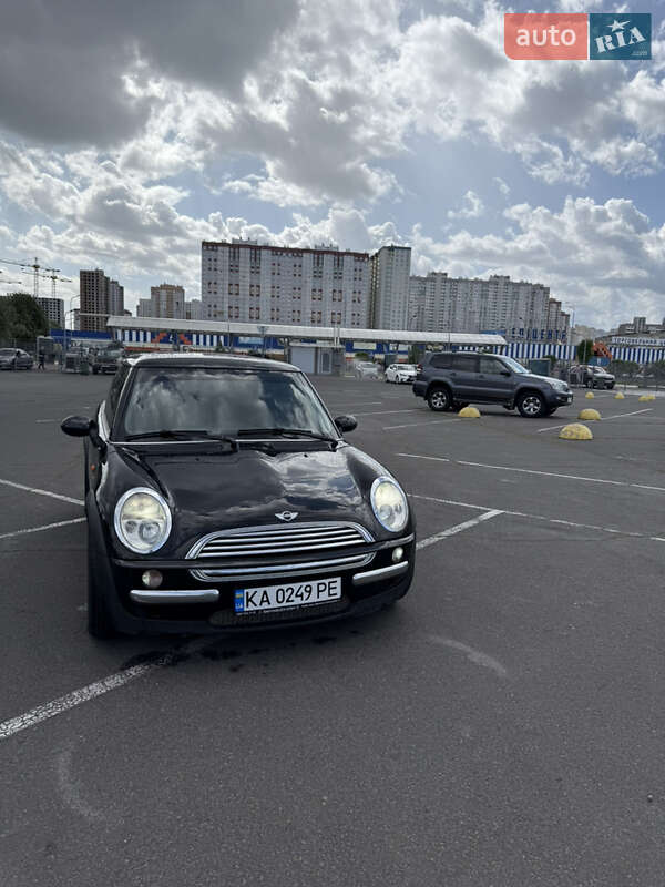 Хэтчбек MINI Cooper 2003 в Киеве