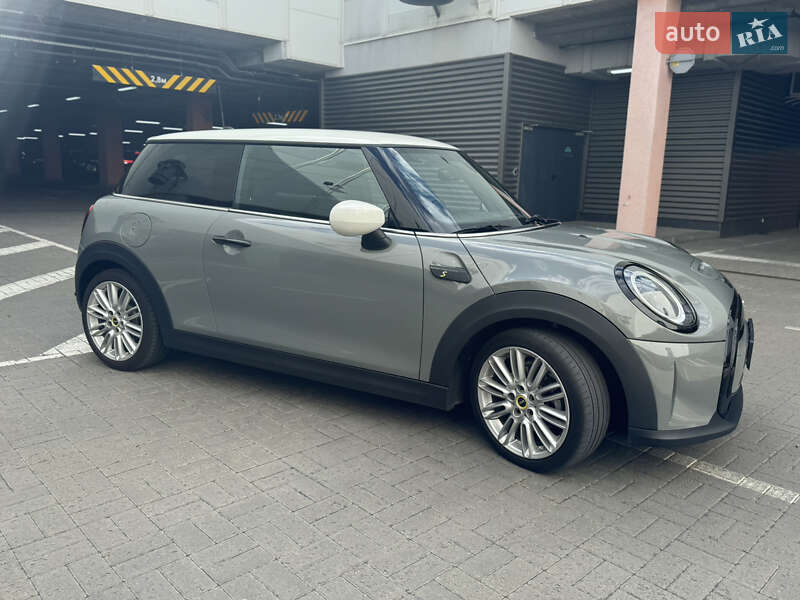Хэтчбек MINI Cooper 2021 в Киеве