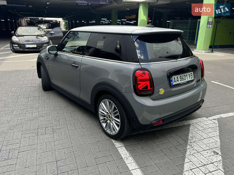 Хэтчбек MINI Cooper 2021 в Киеве