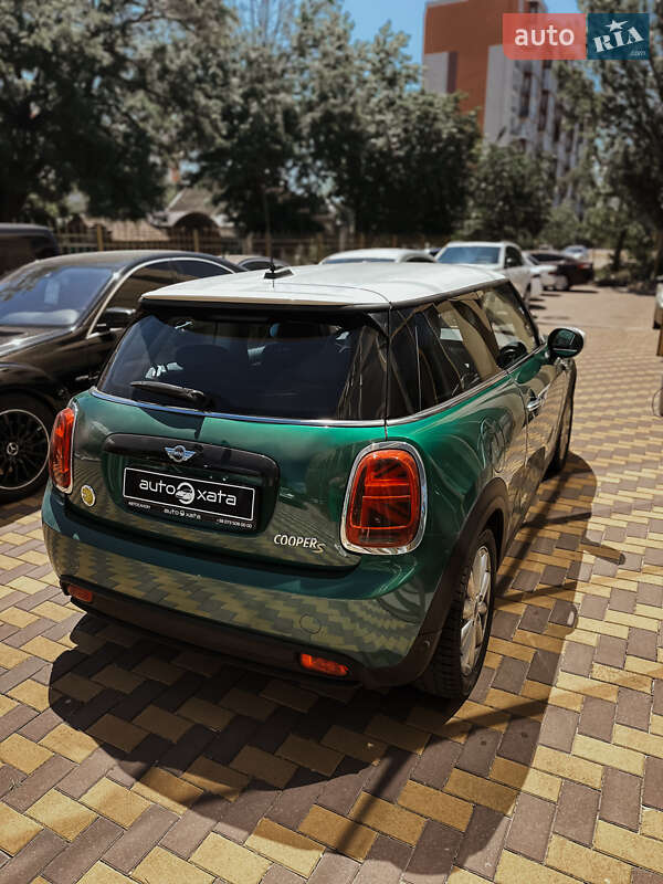 Хэтчбек MINI Cooper 2022 в Николаеве