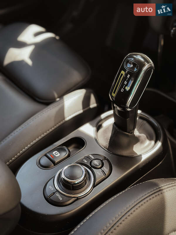 Хэтчбек MINI Cooper 2022 в Николаеве