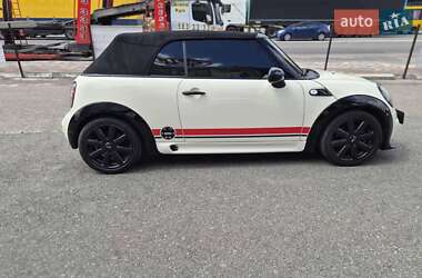 Хэтчбек MINI Cooper 2010 в 