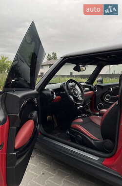 Хэтчбек MINI Cooper 2009 в 