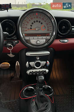 Хэтчбек MINI Cooper 2009 в 