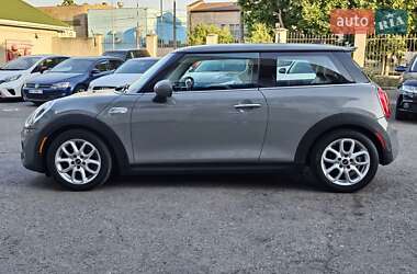 Хэтчбек MINI Cooper 2018 в 