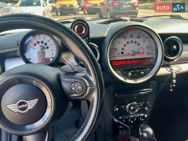 Хэтчбек MINI Cooper 2012 в Киеве