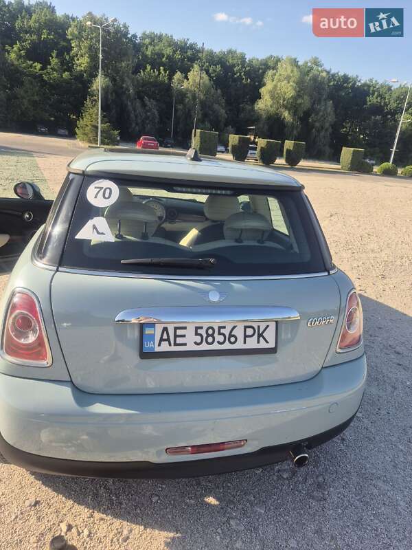 Хэтчбек MINI Cooper 2011 в Днепре