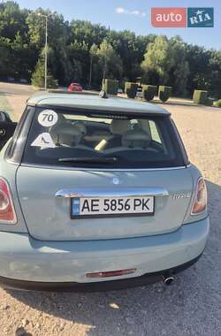 Хэтчбек MINI Cooper 2011 в 