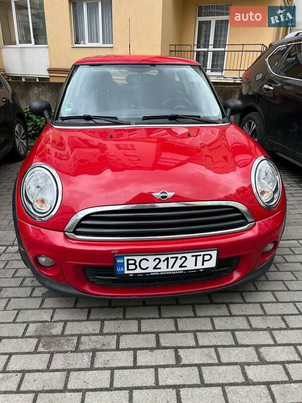 Хэтчбек MINI Cooper 2012 в Львове