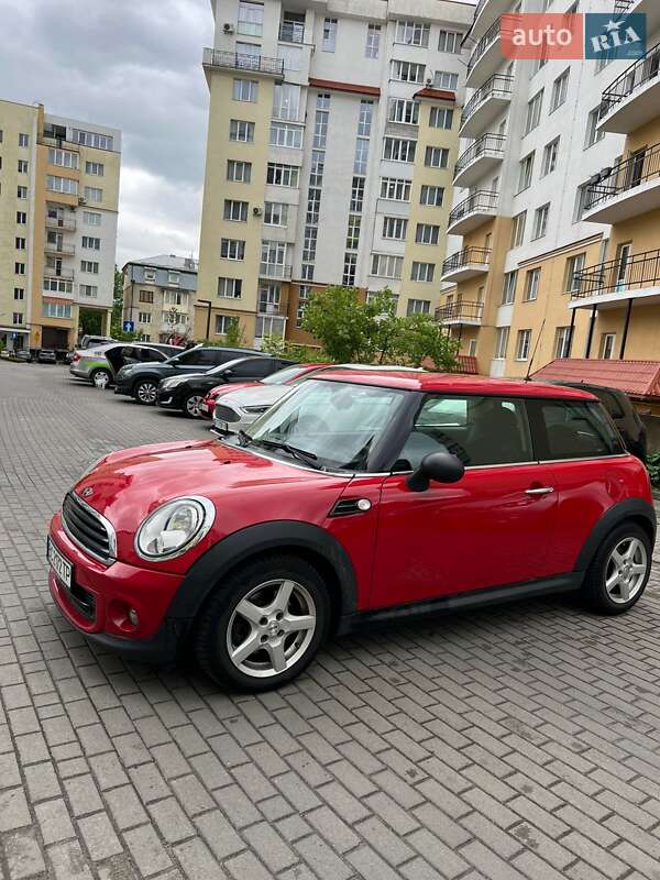 Хэтчбек MINI Cooper 2012 в Львове