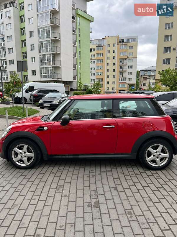 Хэтчбек MINI Cooper 2012 в Львове