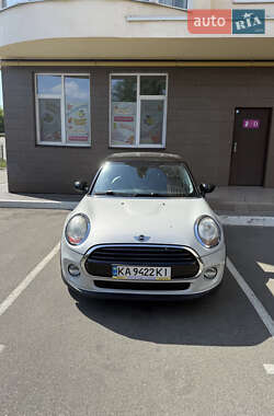Хэтчбек MINI Cooper 2017 в 