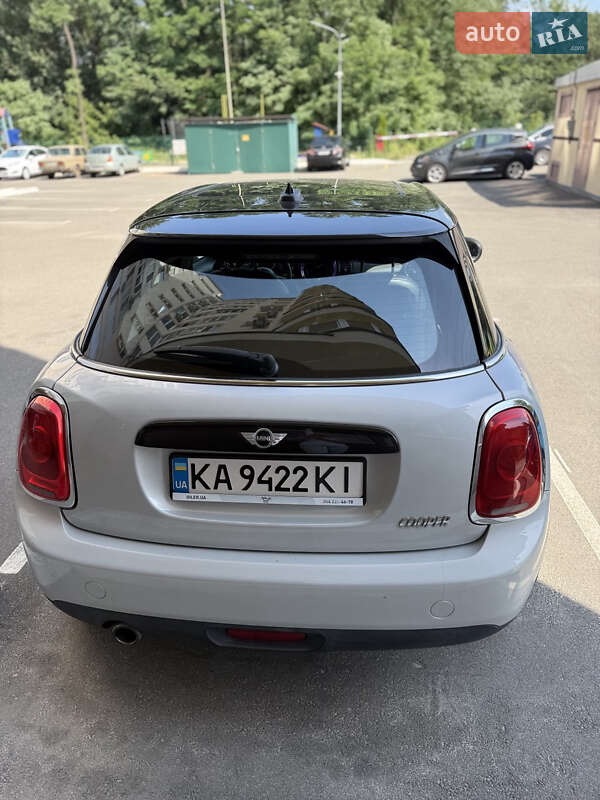 Хетчбек MINI Cooper 2017 в Вишгороді