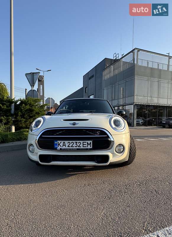 Хэтчбек MINI Cooper 2014 в 