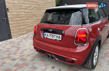 Хетчбек MINI Cooper 2015 в 
