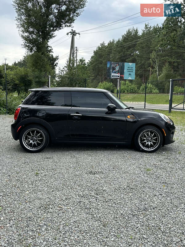 Хетчбек MINI Cooper 2016 в Гостомелі