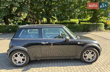 Хетчбек MINI Cooper 2002 в 
