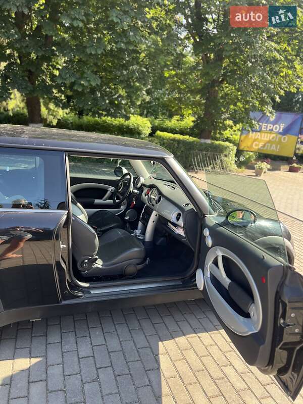 Хэтчбек MINI Cooper 2002 в Шипинцах