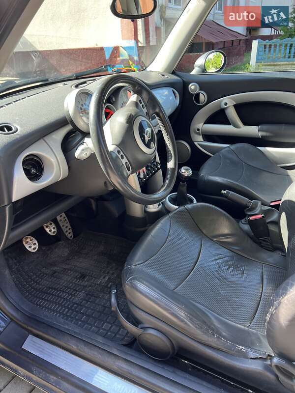 Хэтчбек MINI Cooper 2002 в Шипинцах