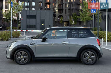 Хетчбек MINI Cooper 2022 в 
