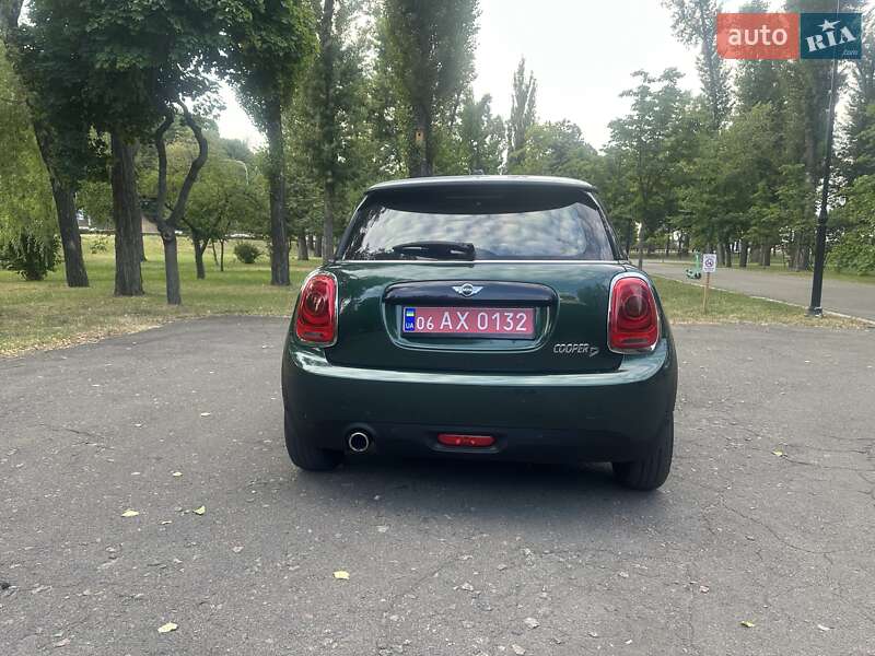 Хетчбек MINI Cooper 2016 в Києві