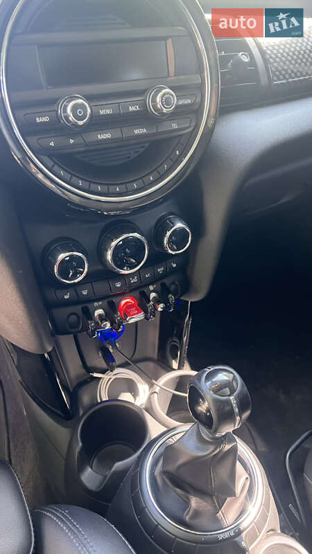 Хэтчбек MINI Cooper 2014 в Киеве