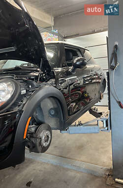 Хэтчбек MINI Cooper 2014 в Киеве