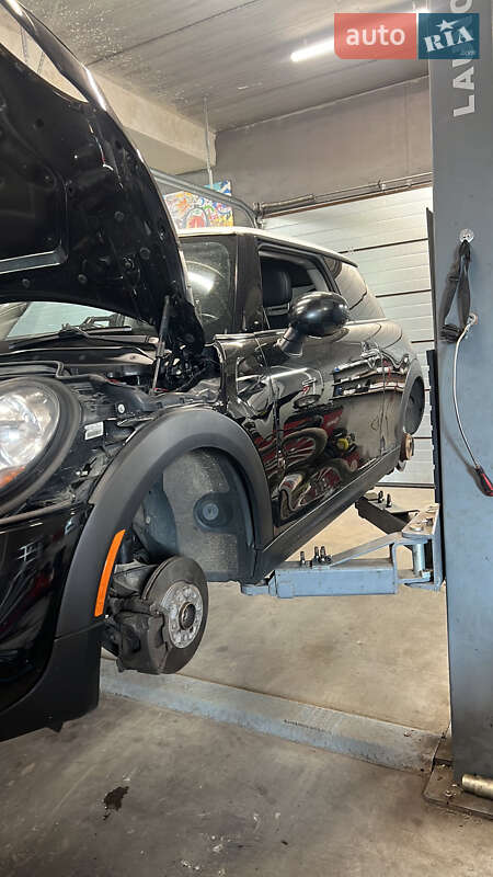 Хэтчбек MINI Cooper 2014 в Киеве