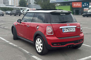 Хетчбек MINI Cooper 2011 в 