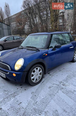 Хэтчбек MINI Cooper 2002 в Первомайске