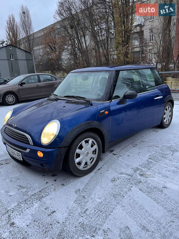 Хэтчбек MINI Cooper 2002 в 