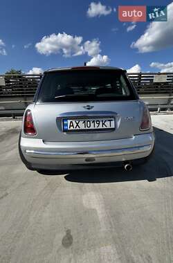 Хетчбек MINI Cooper 2002 в 