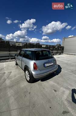 Хетчбек MINI Cooper 2002 в 