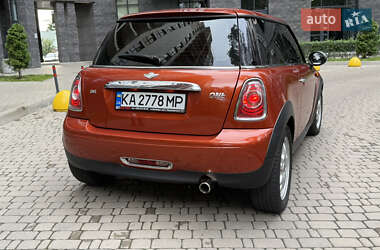 Хэтчбек MINI Cooper 2011 в 