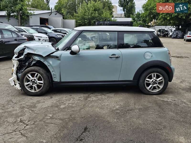 MINI Cooper 2011