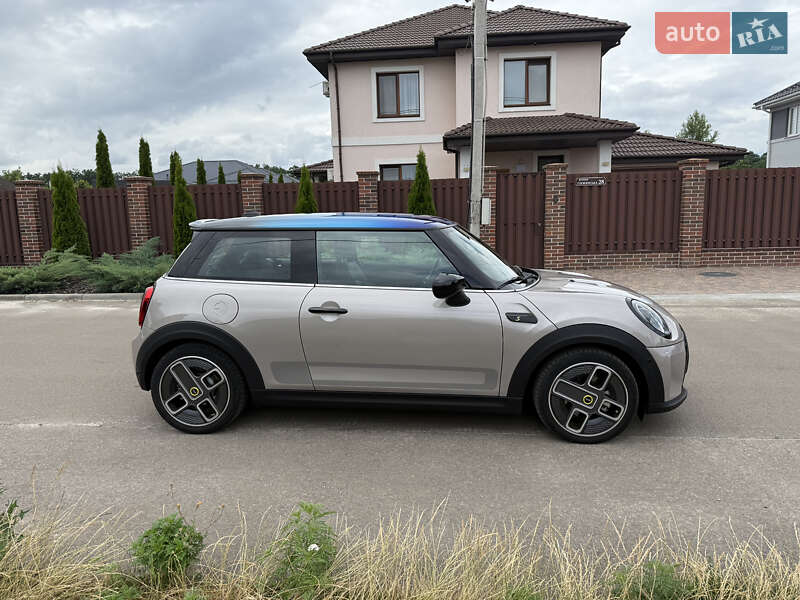 Хэтчбек MINI Cooper 2022 в Киеве