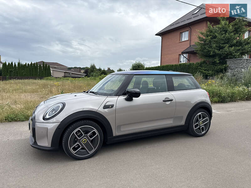 Хэтчбек MINI Cooper 2022 в Киеве
